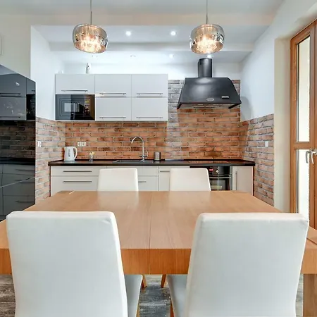 Comfort Quattro Towers Apartment *
